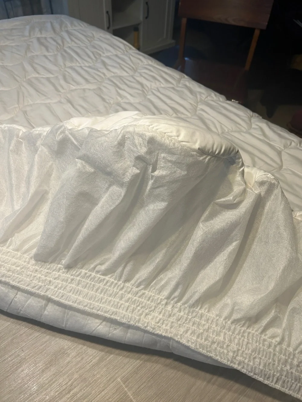 White Fitted Full Size deep fit Mattress Protector - Hypoallergenic Bed Cover